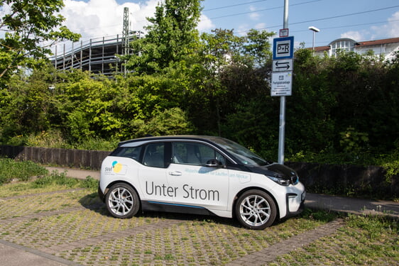 P+R Anlage Bahnhof Lauffen - BMWi3 Stadtwerke